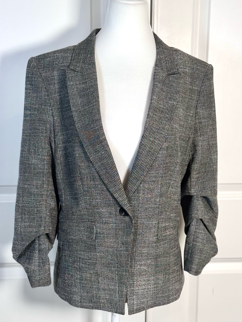 H&M Glen Plaid Blazer Womens M Gray Ruched Sleeve Officecore Preppy Workwear